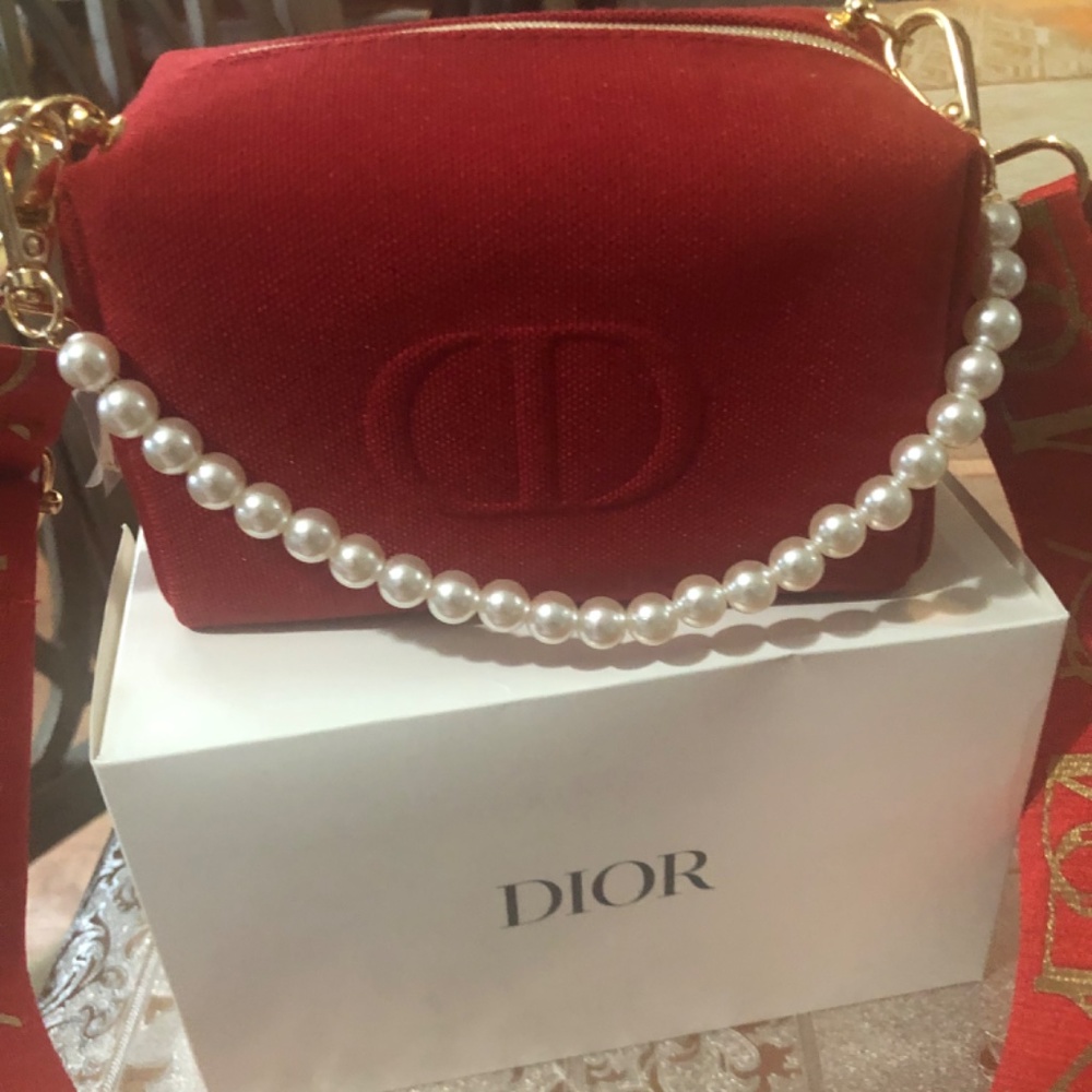 - DIOR BEAUTE - Picture 3 of 16